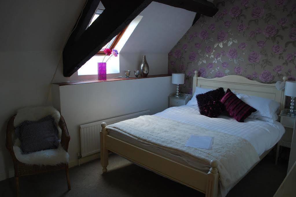 Stoneleigh Barn Bed And Breakfast เชอร์บอร์น ภายนอก รูปภาพ